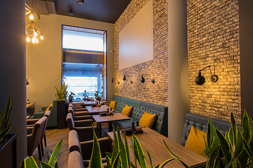 温かみのあるモダンな内装